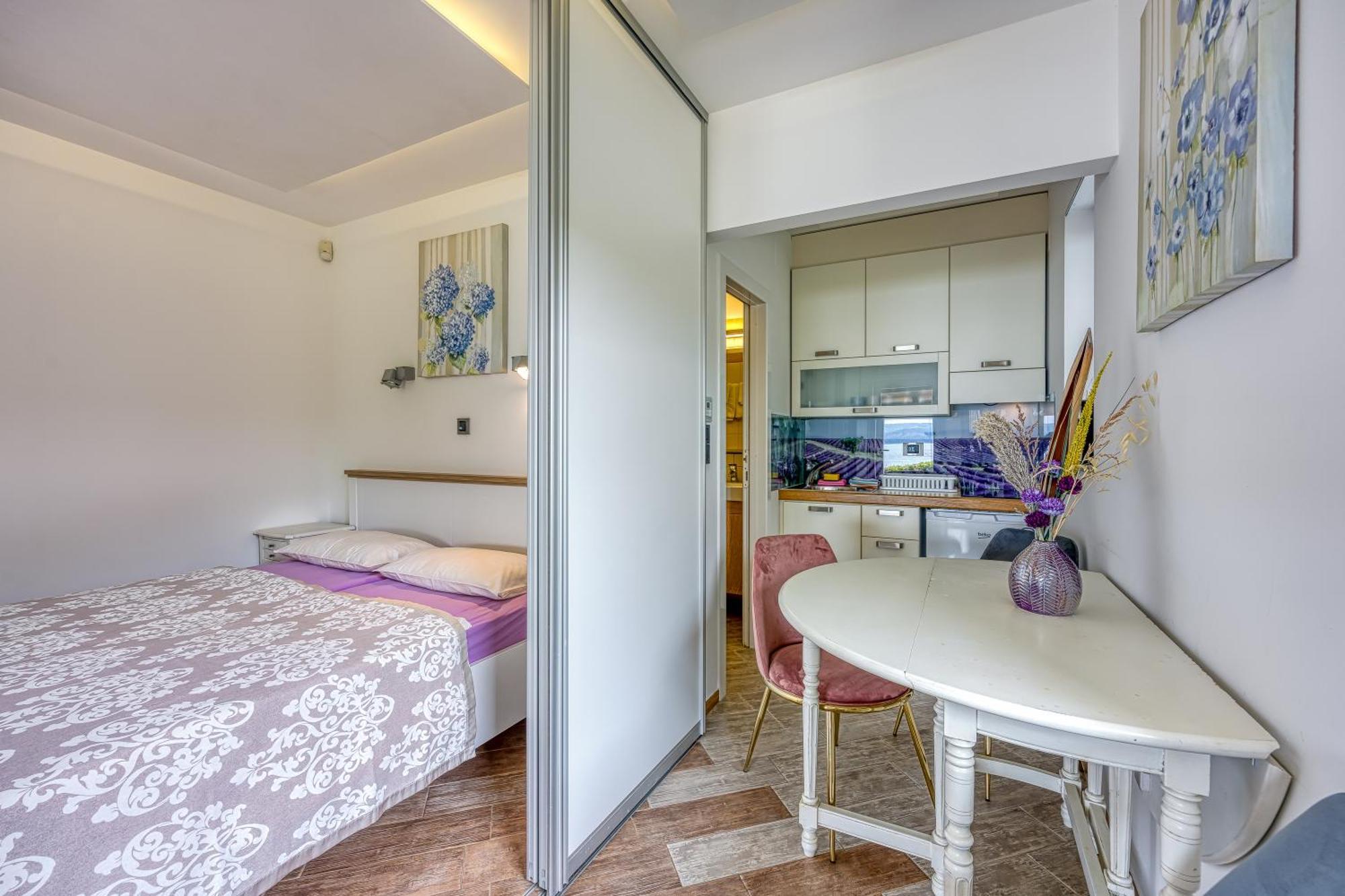Debeli Rtic Apartments Ankaran Exterior foto